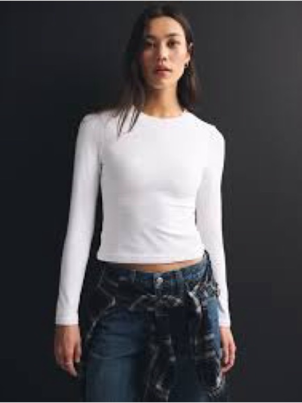 🆓 Abercrombie & Fitch Classic White Long-Sleeve Ribbed Crewneck Top - Women